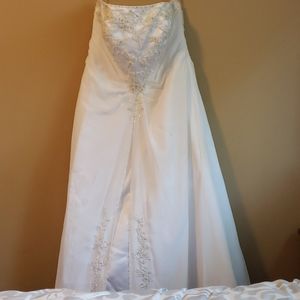 Wedding dress